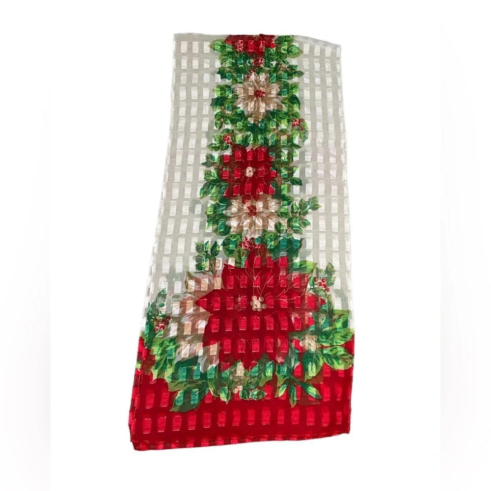 NWOT HOLIDAY PRINT SCARF